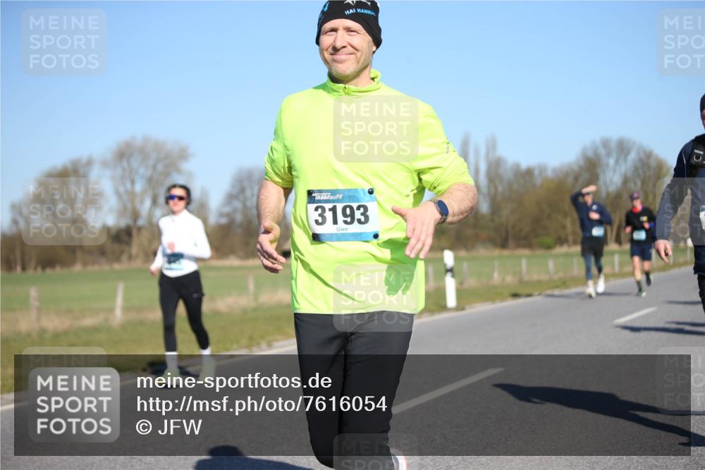 06.04.2025 - 44. Internationalen Wilhelmsburger Insellauf Jannik Wohlers http://msf.ph/oto/7616054 06.04.2025 09:36:46 Laufen 3193 meine-sportfotos.de