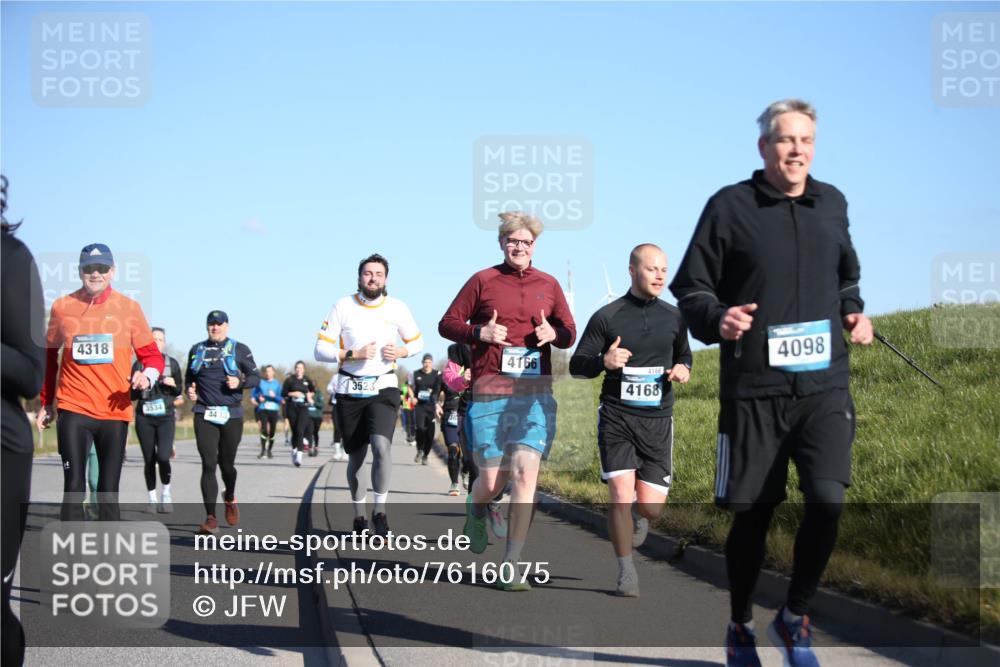 06.04.2025 - 44. Internationalen Wilhelmsburger Insellauf Jannik Wohlers http://msf.ph/oto/7616075 06.04.2025 09:36:50 Laufen 4318, 3534, 4433, 3523, 4166, 4168, 4168, 4098 meine-sportfotos.de