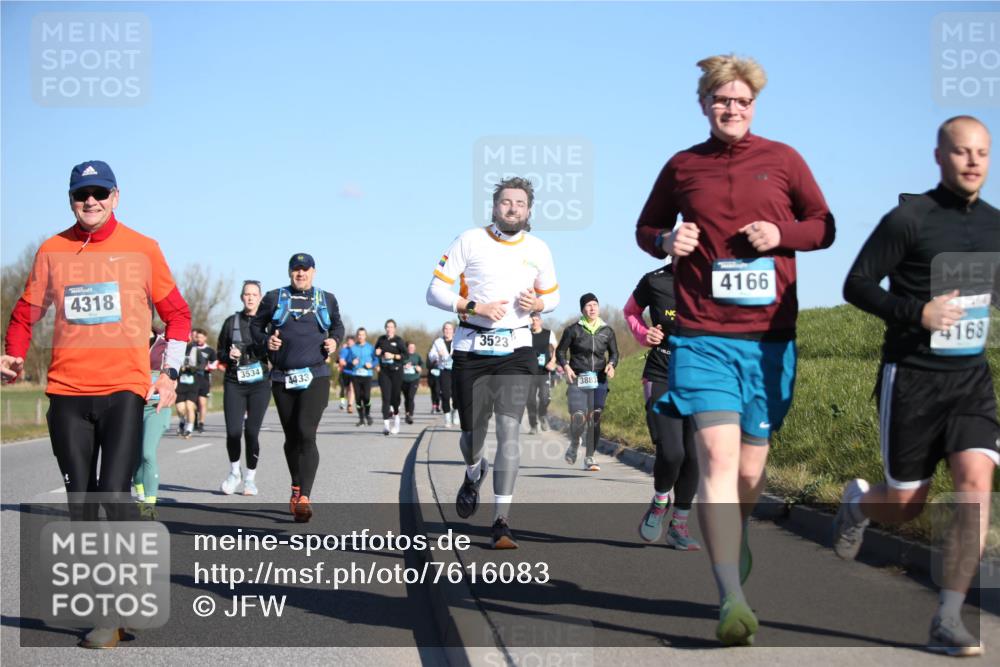 06.04.2025 - 44. Internationalen Wilhelmsburger Insellauf Jannik Wohlers http://msf.ph/oto/7616083 06.04.2025 09:36:51 Laufen 4318, 3534, 4433, 3523, 3881, 4166, 4168 meine-sportfotos.de