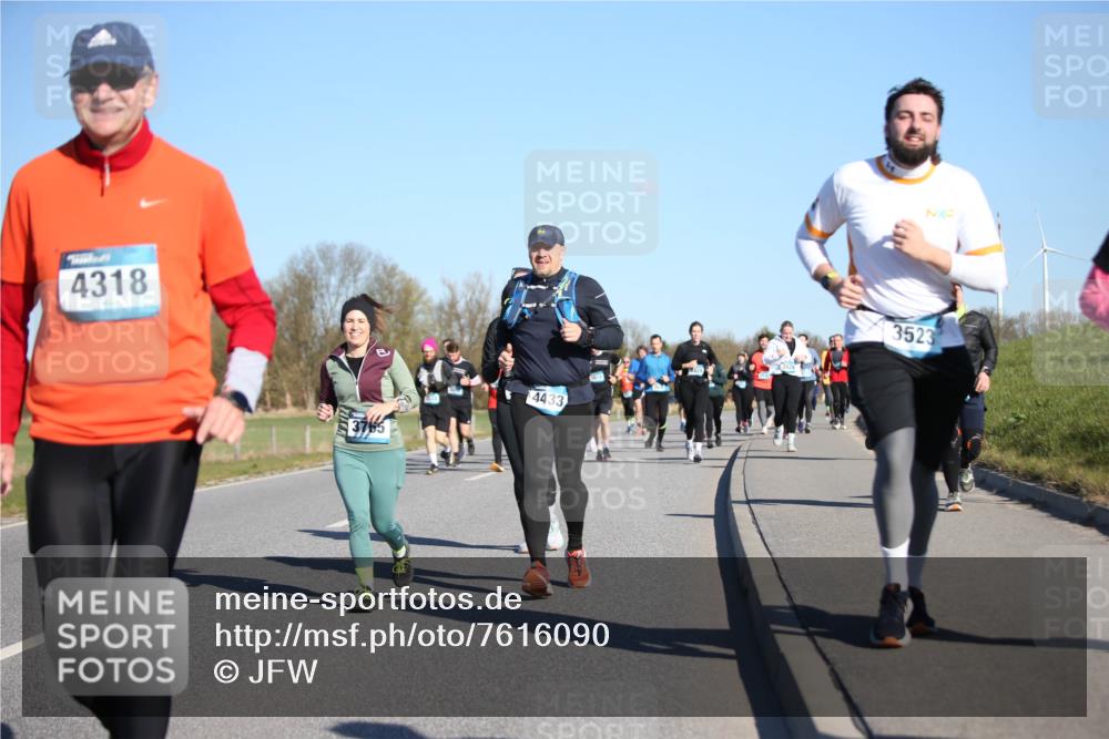 06.04.2025 - 44. Internationalen Wilhelmsburger Insellauf Jannik Wohlers http://msf.ph/oto/7616090 06.04.2025 09:36:52 Laufen 4318, 3765, 4433, 3523 meine-sportfotos.de