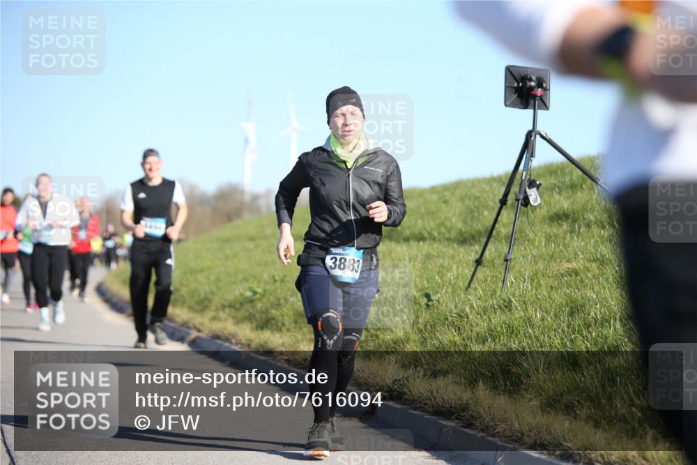 06.04.2025 - 44. Internationalen Wilhelmsburger Insellauf Jannik Wohlers http://msf.ph/oto/7616094 06.04.2025 09:36:54 Laufen 3883 meine-sportfotos.de