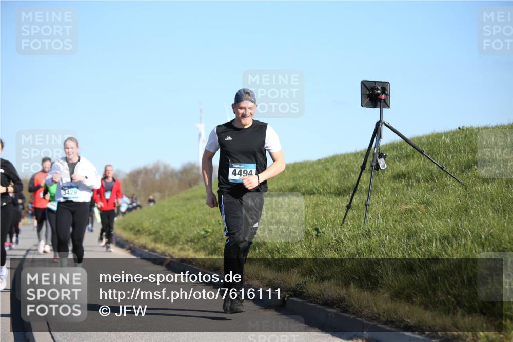 06.04.2025 - 44. Internationalen Wilhelmsburger Insellauf Jannik Wohlers http://msf.ph/oto/7616111 06.04.2025 09:36:56 Laufen 4494, 3429 meine-sportfotos.de
