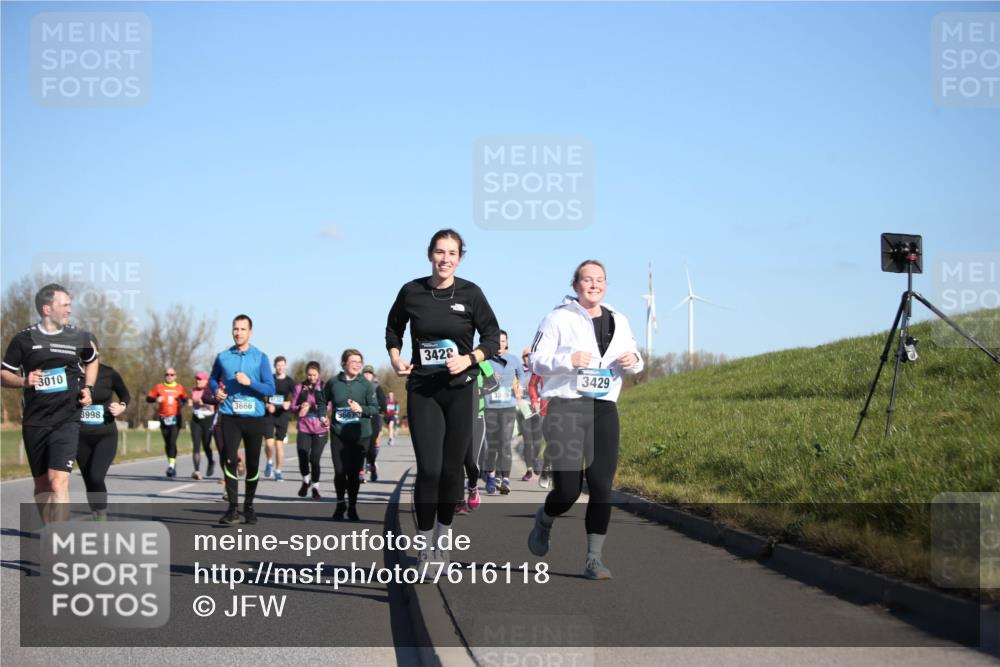 06.04.2025 - 44. Internationalen Wilhelmsburger Insellauf Jannik Wohlers http://msf.ph/oto/7616118 06.04.2025 09:36:59 Laufen 3010, 8998, 3666, 3667, 3428, 3429 meine-sportfotos.de
