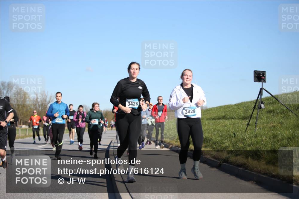 06.04.2025 - 44. Internationalen Wilhelmsburger Insellauf Jannik Wohlers http://msf.ph/oto/7616124 06.04.2025 09:36:59 Laufen 3666, 3428, 3429, 212 meine-sportfotos.de
