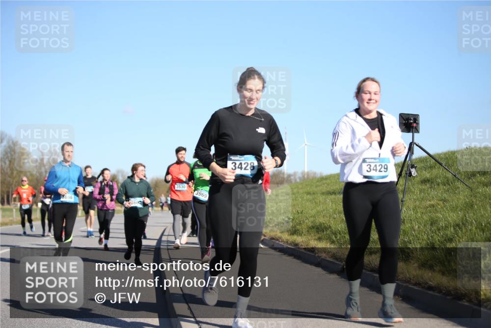 06.04.2025 - 44. Internationalen Wilhelmsburger Insellauf Jannik Wohlers http://msf.ph/oto/7616131 06.04.2025 09:37:00 Laufen 3666, 368, 3530, 3969, 3428, 3429 meine-sportfotos.de