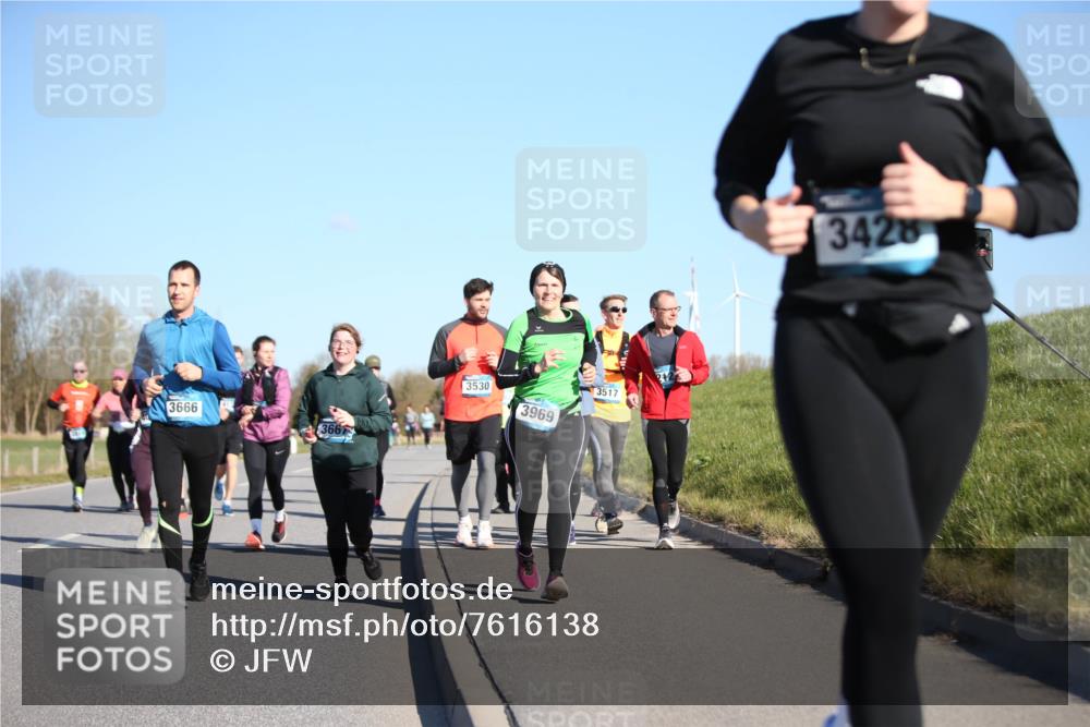 06.04.2025 - 44. Internationalen Wilhelmsburger Insellauf Jannik Wohlers http://msf.ph/oto/7616138 06.04.2025 09:37:01 Laufen 3666, 366, 3530, 3969, 3517, 3428 meine-sportfotos.de