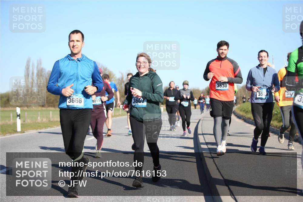 06.04.2025 - 44. Internationalen Wilhelmsburger Insellauf Jannik Wohlers http://msf.ph/oto/7616153 06.04.2025 09:37:03 Laufen 3666, 4015, 3667, 4367, 3530, 3529, 357, 3 meine-sportfotos.de