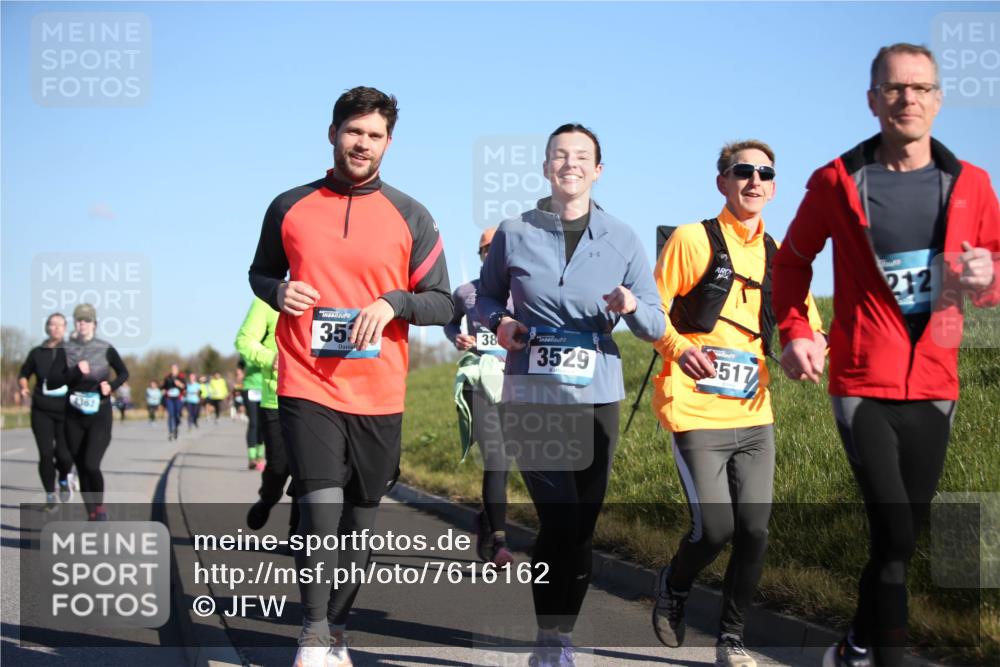 06.04.2025 - 44. Internationalen Wilhelmsburger Insellauf Jannik Wohlers http://msf.ph/oto/7616162 06.04.2025 09:37:04 Laufen 4367, 35, 38, 212, 3529, 517 meine-sportfotos.de