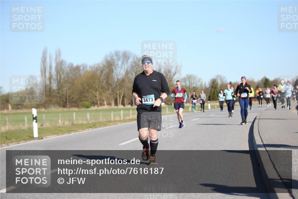 06.04.2025 - 44. Internationalen Wilhelmsburger Insellauf Jannik Wohlers http://msf.ph/oto/7616187 06.04.2025 09:37:11 Laufen 3473 meine-sportfotos.de