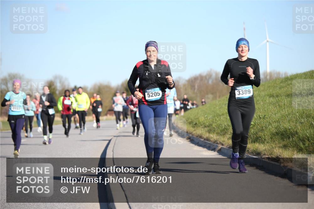 06.04.2025 - 44. Internationalen Wilhelmsburger Insellauf Jannik Wohlers http://msf.ph/oto/7616201 06.04.2025 09:37:15 Laufen 3157, 5205, 3389 meine-sportfotos.de