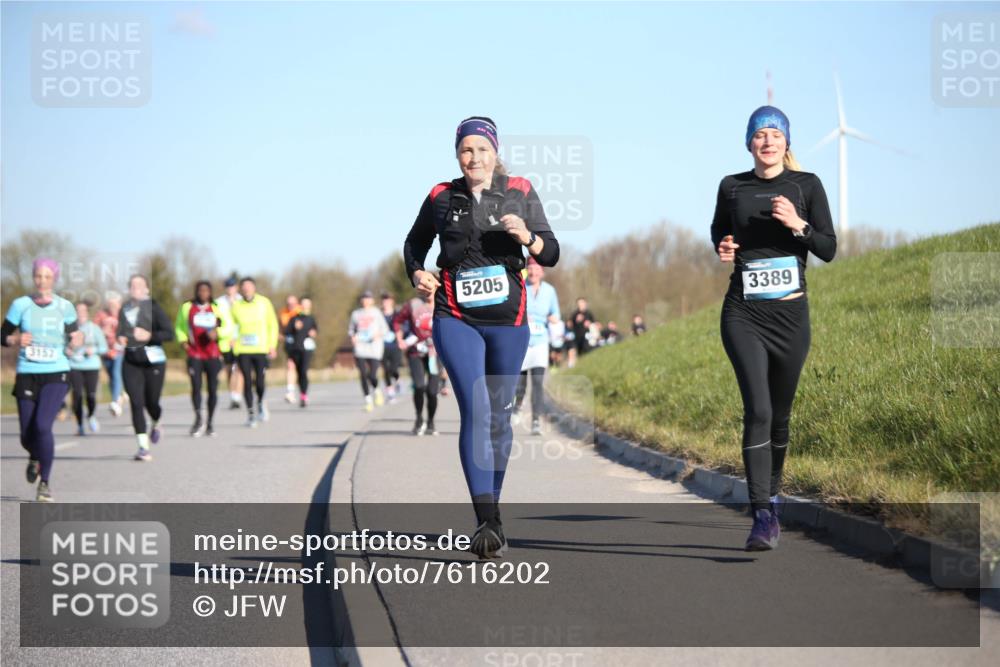 06.04.2025 - 44. Internationalen Wilhelmsburger Insellauf Jannik Wohlers http://msf.ph/oto/7616202 06.04.2025 09:37:15 Laufen 3152, 5205, 3389 meine-sportfotos.de