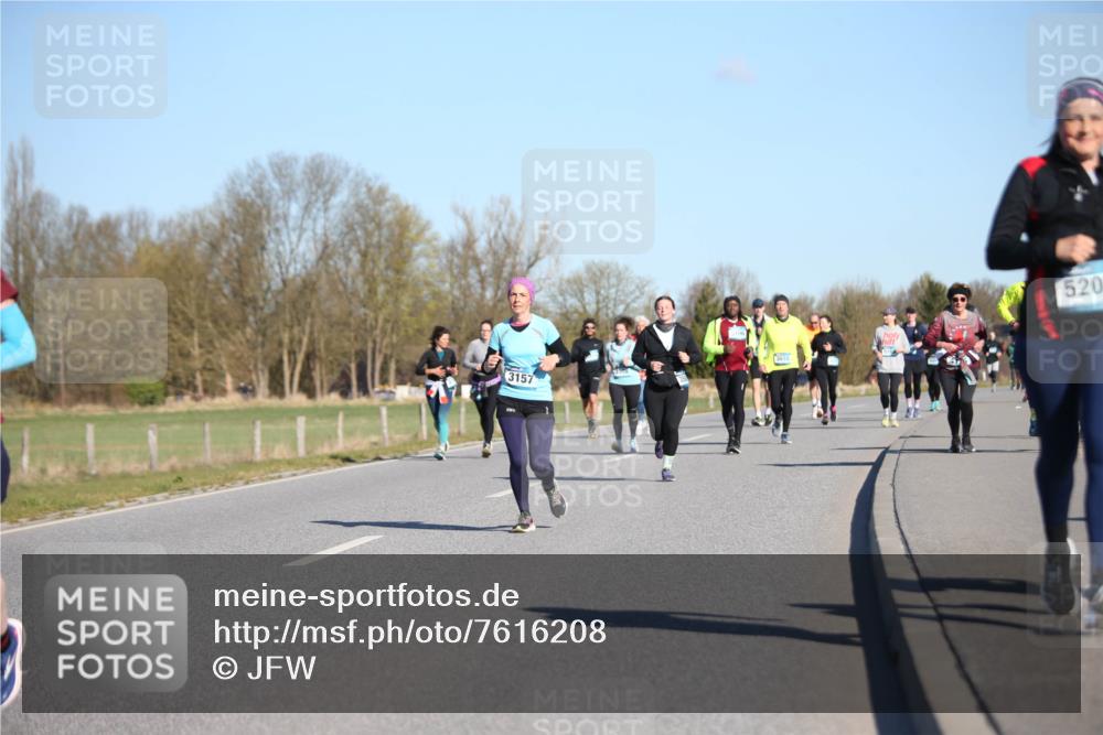 06.04.2025 - 44. Internationalen Wilhelmsburger Insellauf Jannik Wohlers http://msf.ph/oto/7616208 06.04.2025 09:37:17 Laufen 3157, 3655, 520 meine-sportfotos.de