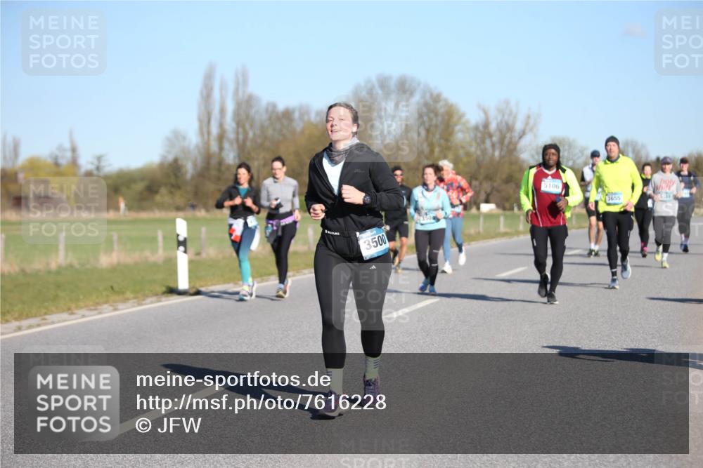 06.04.2025 - 44. Internationalen Wilhelmsburger Insellauf Jannik Wohlers http://msf.ph/oto/7616228 06.04.2025 09:37:23 Laufen 3500, 5106, 3655 meine-sportfotos.de