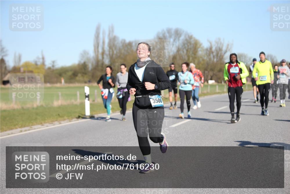 06.04.2025 - 44. Internationalen Wilhelmsburger Insellauf Jannik Wohlers http://msf.ph/oto/7616230 06.04.2025 09:37:23 Laufen 3500, 5106 meine-sportfotos.de