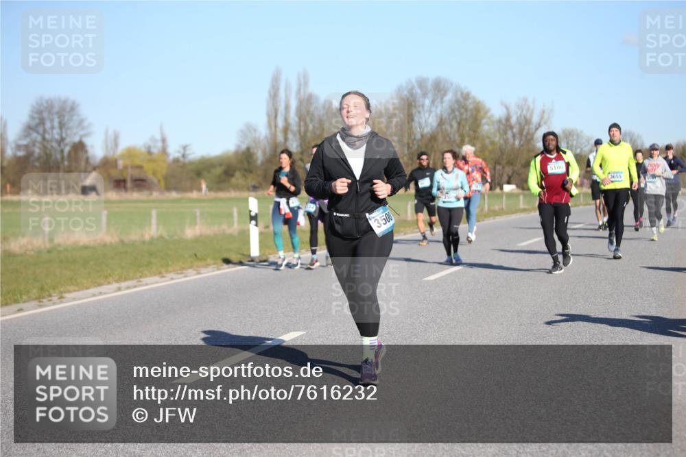 06.04.2025 - 44. Internationalen Wilhelmsburger Insellauf Jannik Wohlers http://msf.ph/oto/7616232 06.04.2025 09:37:23 Laufen 3500, 5106, 3655 meine-sportfotos.de