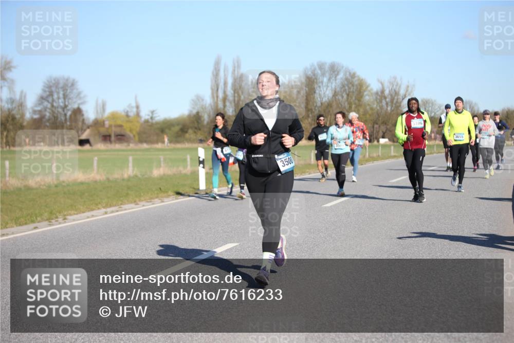 06.04.2025 - 44. Internationalen Wilhelmsburger Insellauf Jannik Wohlers http://msf.ph/oto/7616233 06.04.2025 09:37:24 Laufen 3500, 350, 5106, 5189, 3655 meine-sportfotos.de