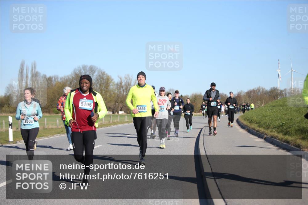 06.04.2025 - 44. Internationalen Wilhelmsburger Insellauf Jannik Wohlers http://msf.ph/oto/7616251 06.04.2025 09:37:27 Laufen 3508, 5106, 3655, 189 meine-sportfotos.de