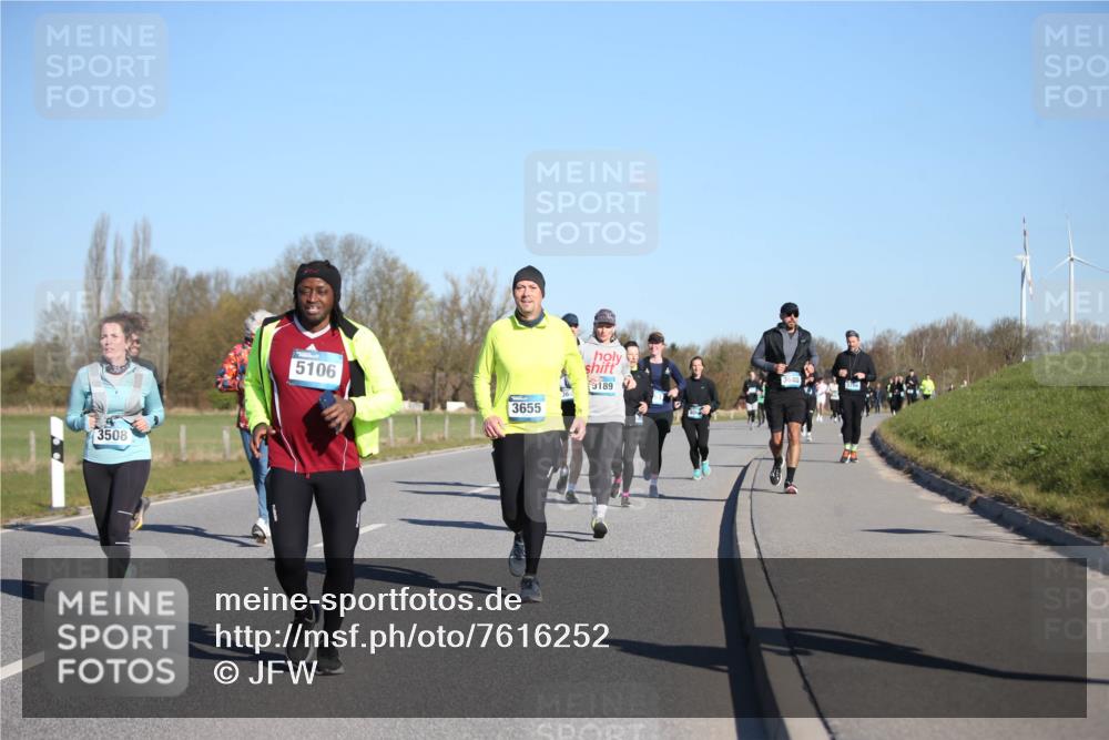 06.04.2025 - 44. Internationalen Wilhelmsburger Insellauf Jannik Wohlers http://msf.ph/oto/7616252 06.04.2025 09:37:27 Laufen 3508, 5106, 3655, 189, 3640 meine-sportfotos.de