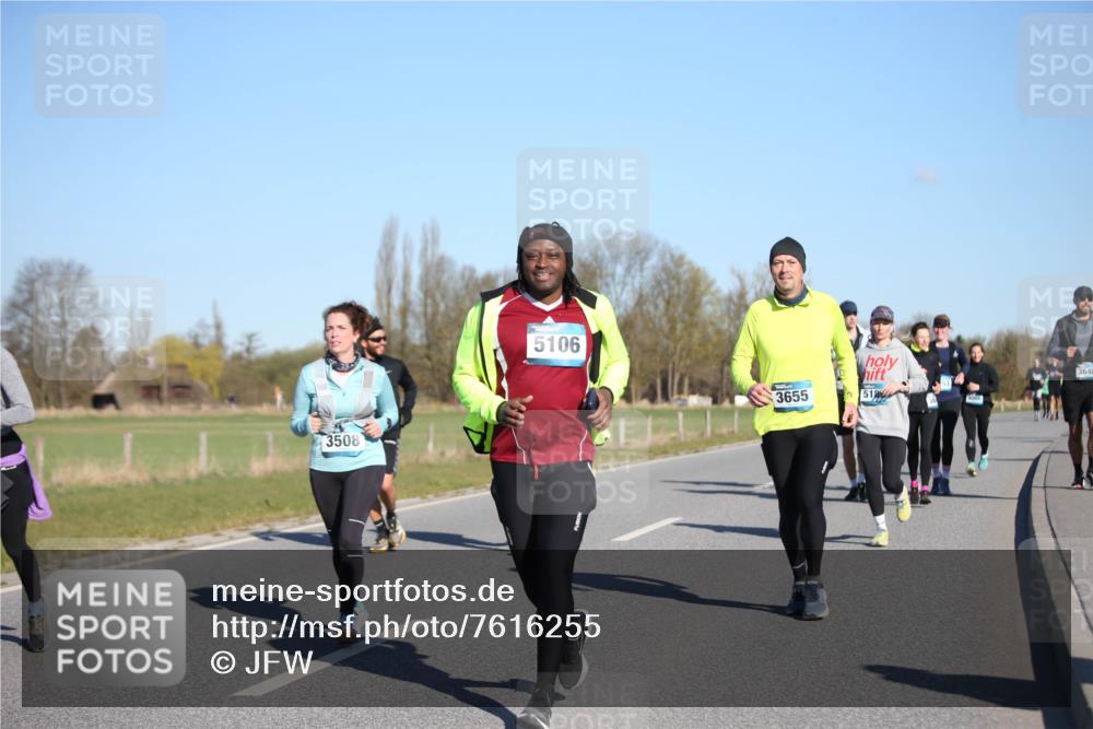 06.04.2025 - 44. Internationalen Wilhelmsburger Insellauf Jannik Wohlers http://msf.ph/oto/7616255 06.04.2025 09:37:27 Laufen 3508, 5106, 3655, 518, 4066, 3640 meine-sportfotos.de