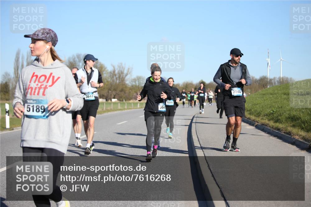 06.04.2025 - 44. Internationalen Wilhelmsburger Insellauf Jannik Wohlers http://msf.ph/oto/7616268 06.04.2025 09:37:31 Laufen 5189, 3642, 364, 4066, 3640 meine-sportfotos.de