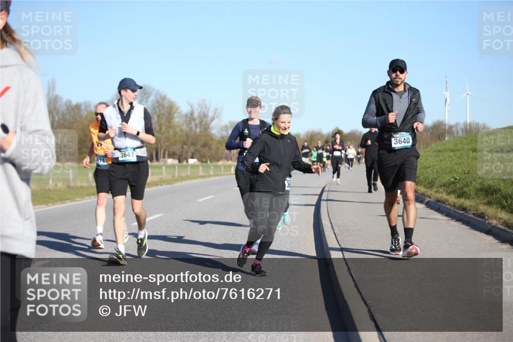 06.04.2025 - 44. Internationalen Wilhelmsburger Insellauf Jannik Wohlers http://msf.ph/oto/7616271 06.04.2025 09:37:31 Laufen 3642, 3640 meine-sportfotos.de