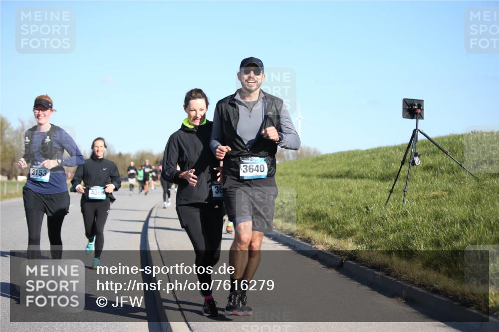 06.04.2025 - 44. Internationalen Wilhelmsburger Insellauf Jannik Wohlers http://msf.ph/oto/7616279 06.04.2025 09:37:32 Laufen 3153, 36, 4066, 3640 meine-sportfotos.de