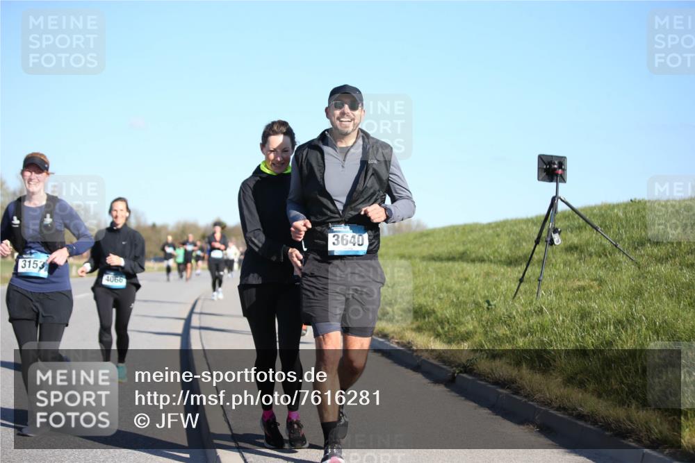 06.04.2025 - 44. Internationalen Wilhelmsburger Insellauf Jannik Wohlers http://msf.ph/oto/7616281 06.04.2025 09:37:33 Laufen 3153, 4066, 3640 meine-sportfotos.de