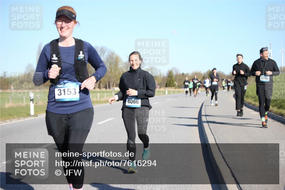 06.04.2025 - 44. Internationalen Wilhelmsburger Insellauf Jannik Wohlers http://msf.ph/oto/7616294 06.04.2025 09:37:34 Laufen 3153, 4066, 3766 meine-sportfotos.de