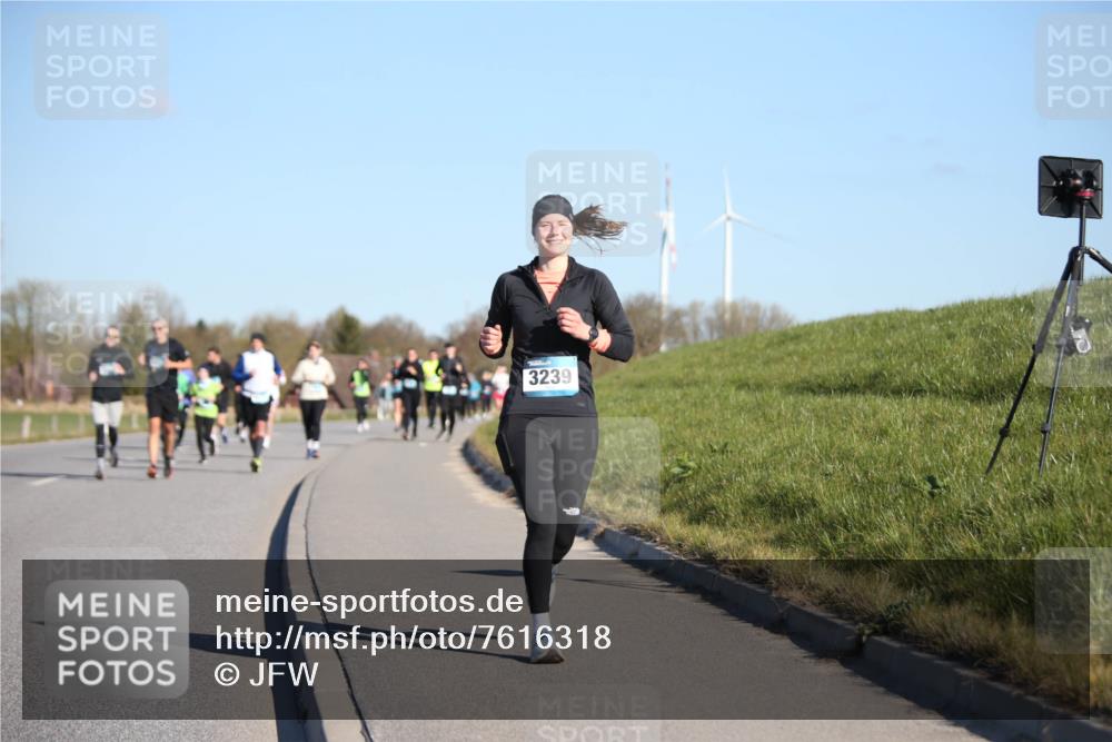 06.04.2025 - 44. Internationalen Wilhelmsburger Insellauf Jannik Wohlers http://msf.ph/oto/7616318 06.04.2025 09:37:39 Laufen 3239 meine-sportfotos.de