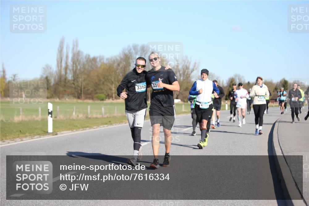 06.04.2025 - 44. Internationalen Wilhelmsburger Insellauf Jannik Wohlers http://msf.ph/oto/7616334 06.04.2025 09:37:48 Laufen 3312, 33, 4533, 4481 meine-sportfotos.de