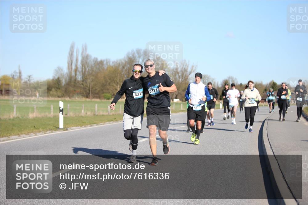 06.04.2025 - 44. Internationalen Wilhelmsburger Insellauf Jannik Wohlers http://msf.ph/oto/7616336 06.04.2025 09:37:48 Laufen 3312, 3311, 4533 meine-sportfotos.de