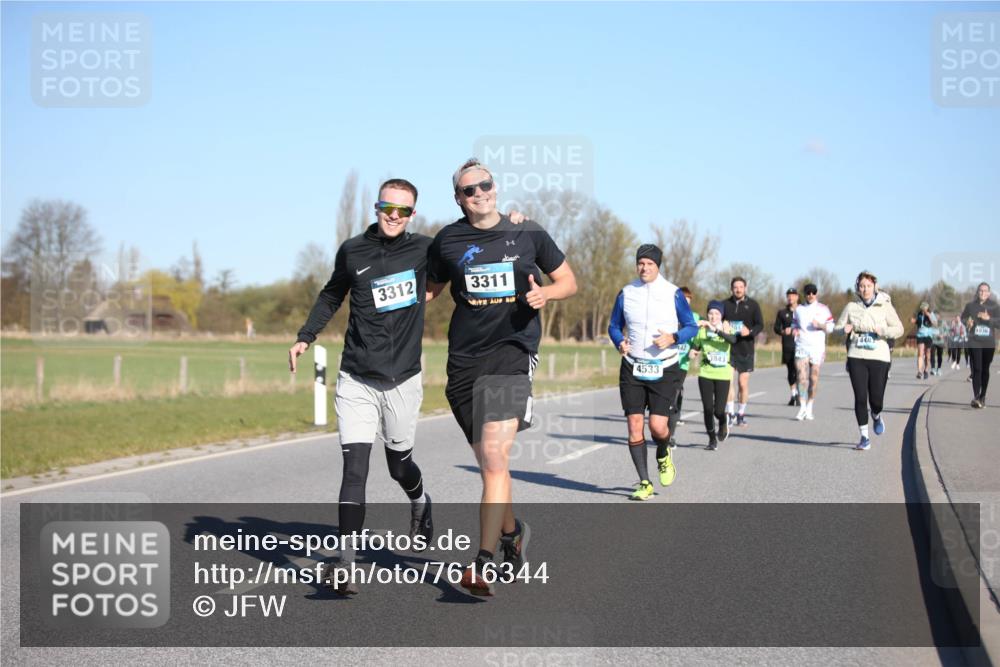 06.04.2025 - 44. Internationalen Wilhelmsburger Insellauf Jannik Wohlers http://msf.ph/oto/7616344 06.04.2025 09:37:49 Laufen 3312, 3311, 4533, 3843 meine-sportfotos.de