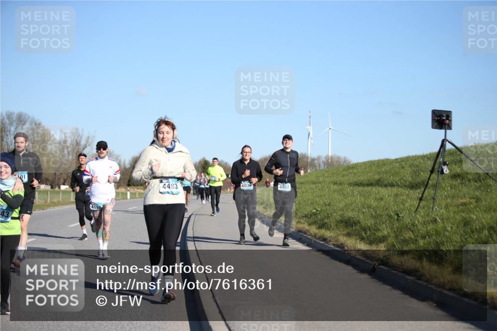 06.04.2025 - 44. Internationalen Wilhelmsburger Insellauf Jannik Wohlers http://msf.ph/oto/7616361 06.04.2025 09:37:53 Laufen 43, 101, 4198, 4483, 4036, 4037 meine-sportfotos.de