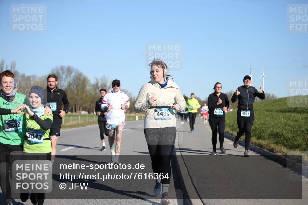 06.04.2025 - 44. Internationalen Wilhelmsburger Insellauf Jannik Wohlers http://msf.ph/oto/7616364 06.04.2025 09:37:54 Laufen 3842, 3843, 4198, 4483, 4036, 4037 meine-sportfotos.de