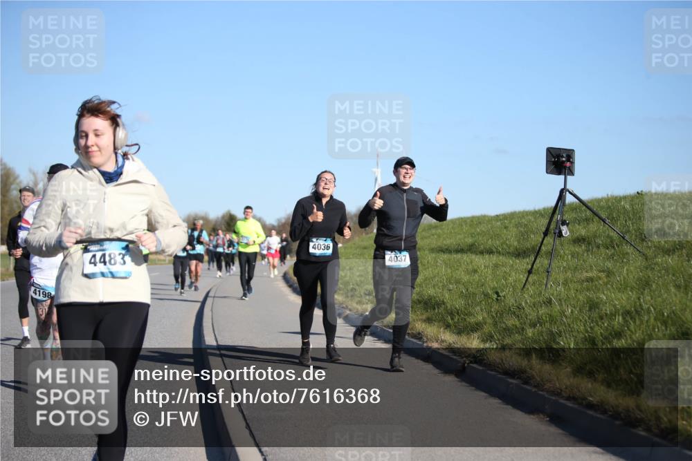 06.04.2025 - 44. Internationalen Wilhelmsburger Insellauf Jannik Wohlers http://msf.ph/oto/7616368 06.04.2025 09:37:55 Laufen 4198, 4483, 4036, 4037 meine-sportfotos.de