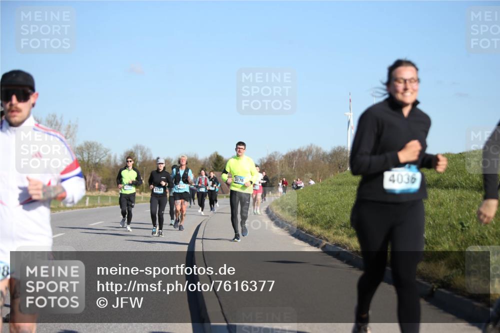 06.04.2025 - 44. Internationalen Wilhelmsburger Insellauf Jannik Wohlers http://msf.ph/oto/7616377 06.04.2025 09:37:56 Laufen 8, 3740, 4162, 3176, 4036 meine-sportfotos.de