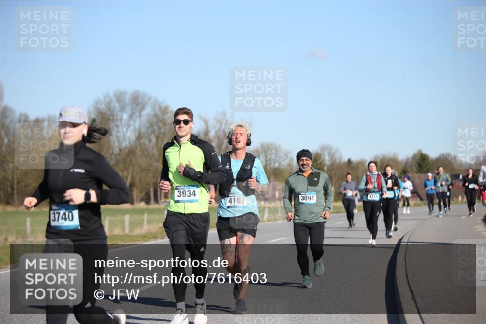 06.04.2025 - 44. Internationalen Wilhelmsburger Insellauf Jannik Wohlers http://msf.ph/oto/7616403 06.04.2025 09:38:03 Laufen 3740, 3934, 4162, 3094, 4119 meine-sportfotos.de