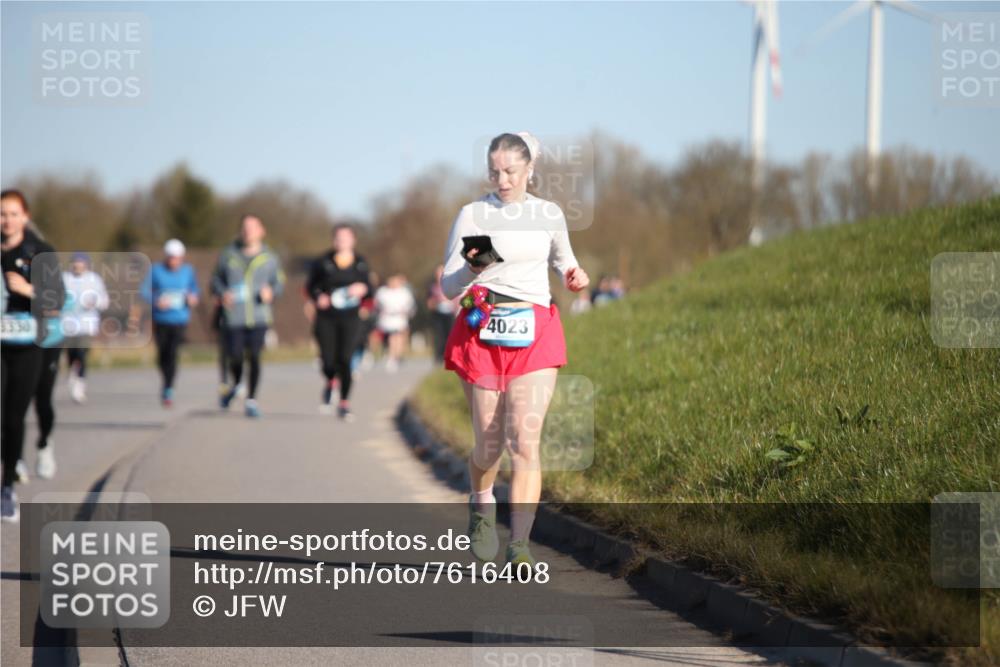 06.04.2025 - 44. Internationalen Wilhelmsburger Insellauf Jannik Wohlers http://msf.ph/oto/7616408 06.04.2025 09:38:05 Laufen 3330, 4023 meine-sportfotos.de