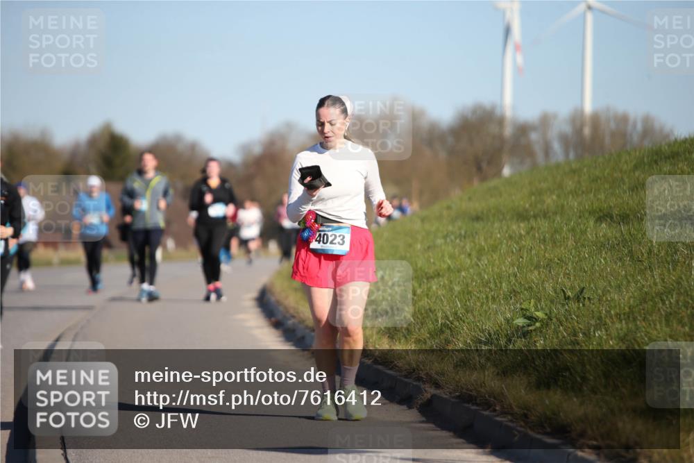 06.04.2025 - 44. Internationalen Wilhelmsburger Insellauf Jannik Wohlers http://msf.ph/oto/7616412 06.04.2025 09:38:06 Laufen 4023 meine-sportfotos.de