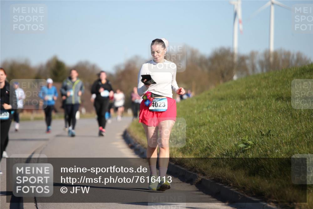 06.04.2025 - 44. Internationalen Wilhelmsburger Insellauf Jannik Wohlers http://msf.ph/oto/7616413 06.04.2025 09:38:06 Laufen 4023 meine-sportfotos.de