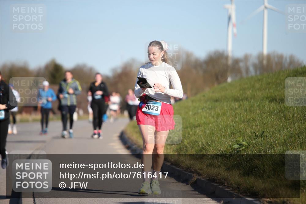 06.04.2025 - 44. Internationalen Wilhelmsburger Insellauf Jannik Wohlers http://msf.ph/oto/7616417 06.04.2025 09:38:06 Laufen 4023 meine-sportfotos.de