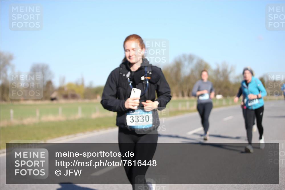 06.04.2025 - 44. Internationalen Wilhelmsburger Insellauf Jannik Wohlers http://msf.ph/oto/7616448 06.04.2025 09:38:14 Laufen 3330 meine-sportfotos.de