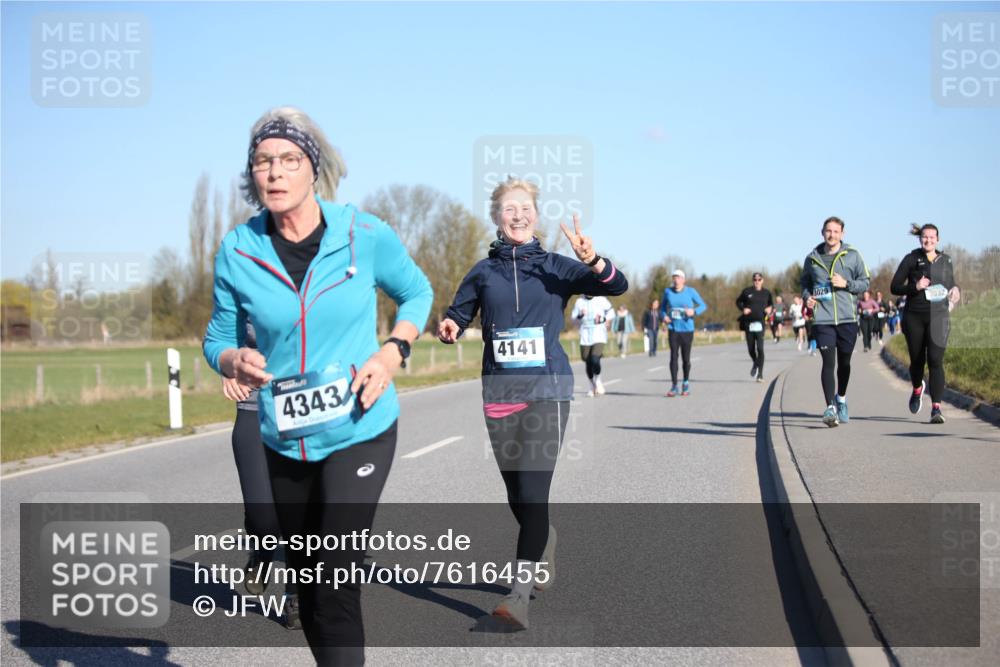 06.04.2025 - 44. Internationalen Wilhelmsburger Insellauf Jannik Wohlers http://msf.ph/oto/7616455 06.04.2025 09:38:16 Laufen 4343, 4141, 3029, 3032 meine-sportfotos.de
