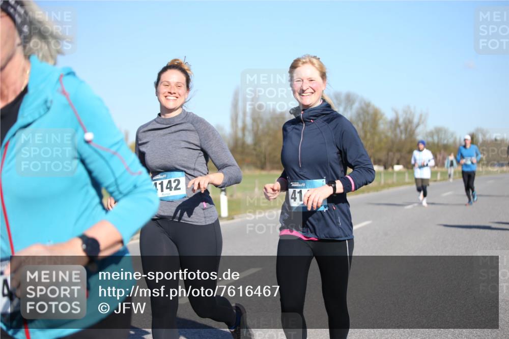 06.04.2025 - 44. Internationalen Wilhelmsburger Insellauf Jannik Wohlers http://msf.ph/oto/7616467 06.04.2025 09:38:17 Laufen 142, 41 meine-sportfotos.de