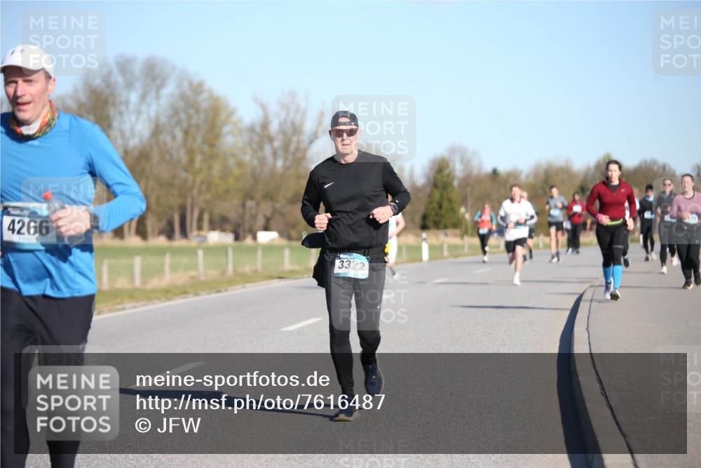 06.04.2025 - 44. Internationalen Wilhelmsburger Insellauf Jannik Wohlers http://msf.ph/oto/7616487 06.04.2025 09:38:24 Laufen 4266, 3322 meine-sportfotos.de