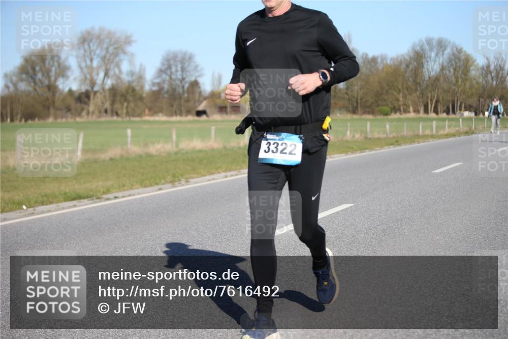 06.04.2025 - 44. Internationalen Wilhelmsburger Insellauf Jannik Wohlers http://msf.ph/oto/7616492 06.04.2025 09:38:27 Laufen 3322 meine-sportfotos.de
