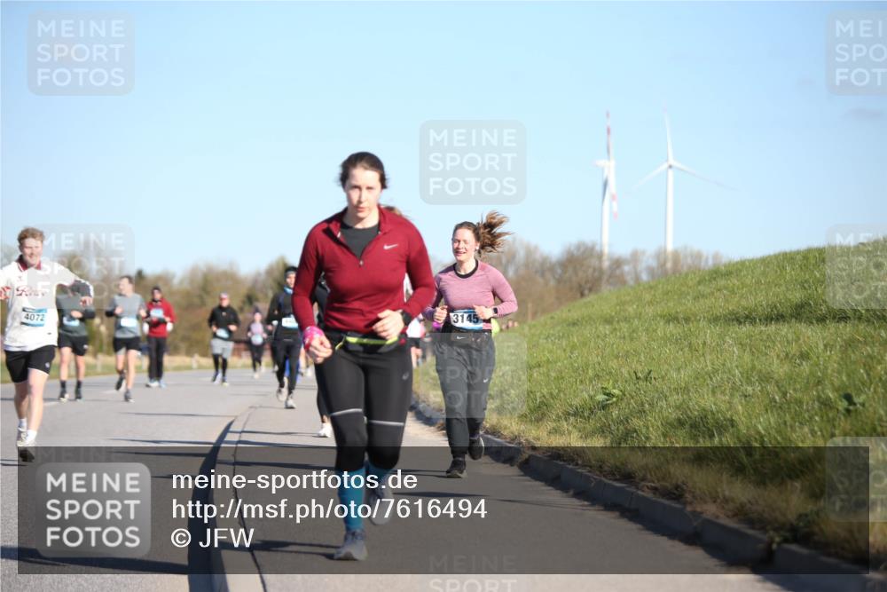 06.04.2025 - 44. Internationalen Wilhelmsburger Insellauf Jannik Wohlers http://msf.ph/oto/7616494 06.04.2025 09:38:30 Laufen 4072, 3145 meine-sportfotos.de