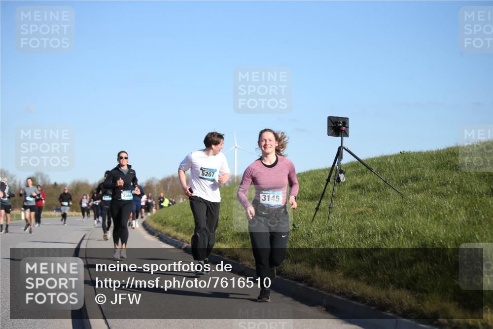 06.04.2025 - 44. Internationalen Wilhelmsburger Insellauf Jannik Wohlers http://msf.ph/oto/7616510 06.04.2025 09:38:34 Laufen 3569, 5207, 3145 meine-sportfotos.de