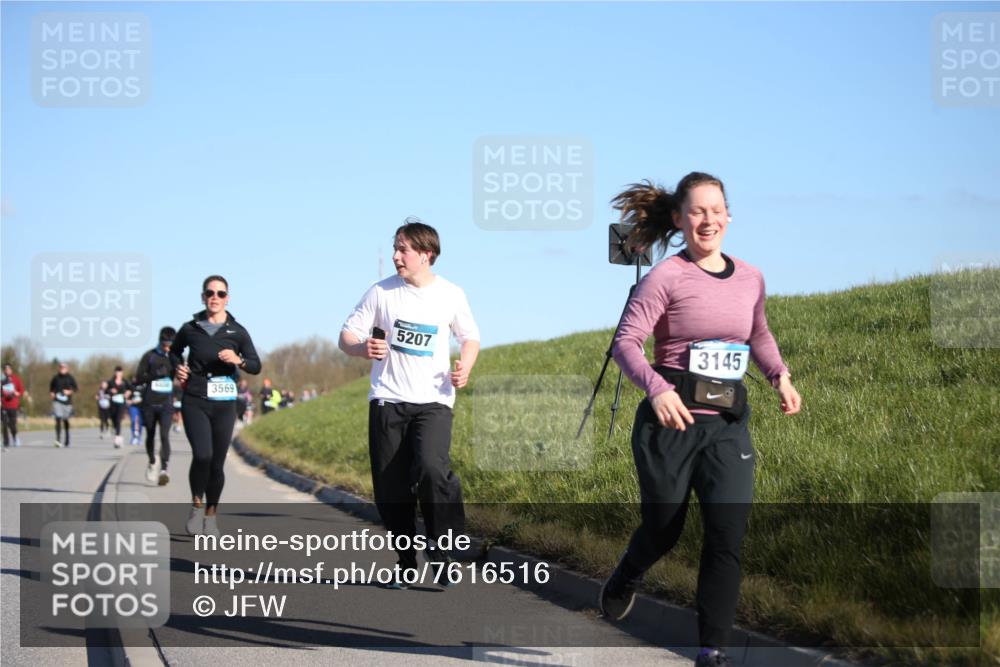 06.04.2025 - 44. Internationalen Wilhelmsburger Insellauf Jannik Wohlers http://msf.ph/oto/7616516 06.04.2025 09:38:35 Laufen 3569, 5207, 3145 meine-sportfotos.de
