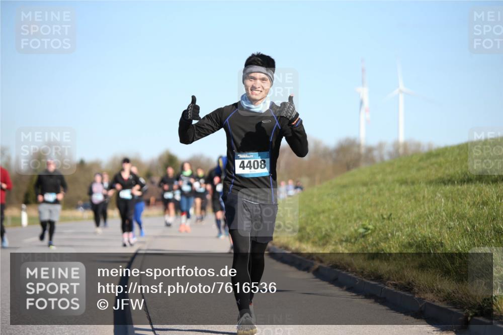 06.04.2025 - 44. Internationalen Wilhelmsburger Insellauf Jannik Wohlers http://msf.ph/oto/7616536 06.04.2025 09:38:38 Laufen 4408 meine-sportfotos.de